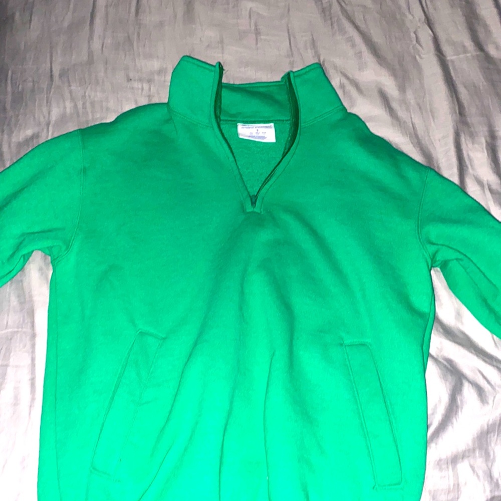 Champion pull over fleece with cotton inside.